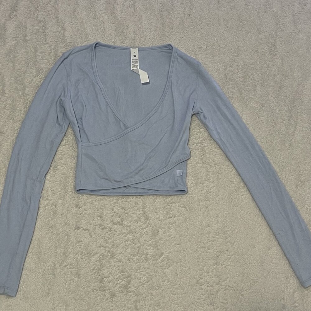✨NEW (NWOT) LULULEMON - Wrap-Front Ribbed Top Blue - Size 4